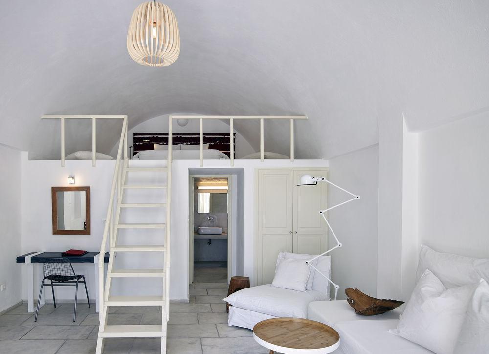 Bellonias 4* Kamári