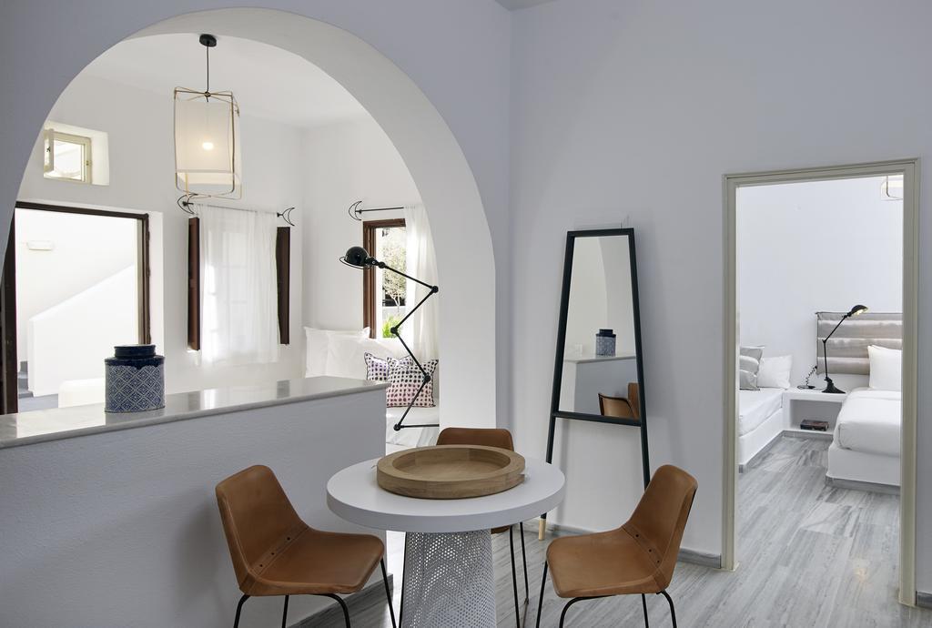 Bellonias Hotel 4*