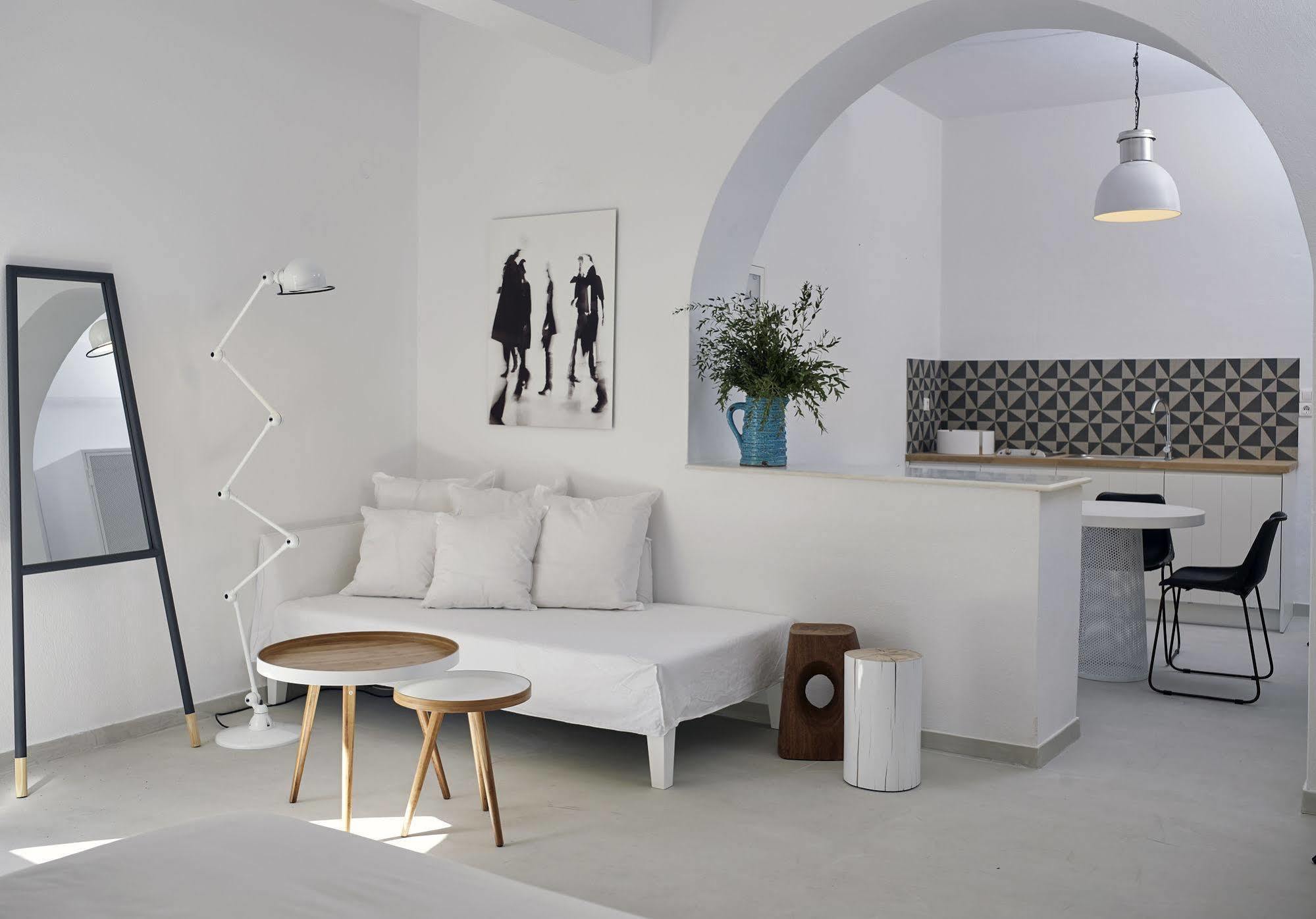Bellonias Hotel 4*